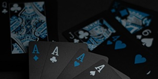 Jeux de cartes noir , on y voit les 4 As