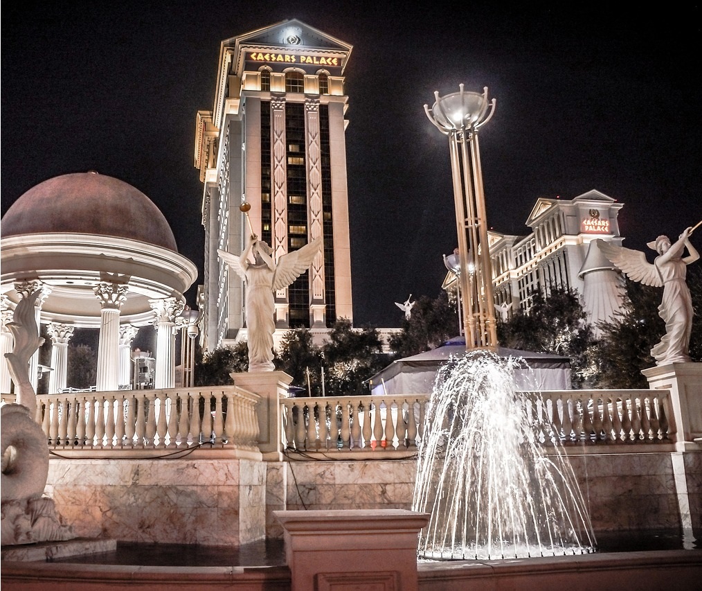 Une photo du Caesars palace à las vegas.
